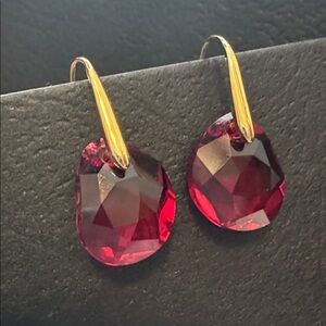 Swarovski Elegant Red and Gold Asymmetrical Drop Earrings
